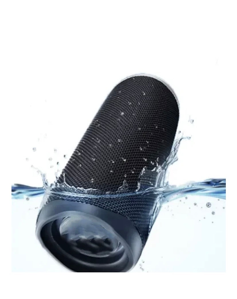 Portable waterproof speaker